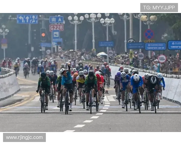 李思颖勇夺全运会公路自行车女子个人赛冠军展现巾帼力量与拼搏精神